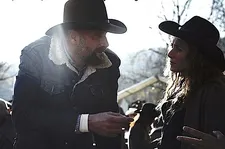 Alain (François Damiens) and Nicole (Agathe Dronne)